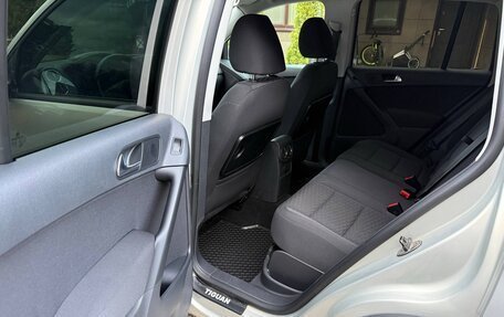 Volkswagen Tiguan I, 2010 год, 1 000 000 рублей, 13 фотография