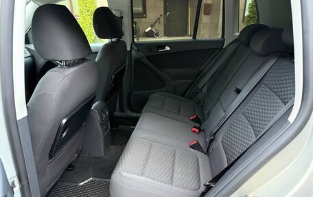 Volkswagen Tiguan I, 2010 год, 1 000 000 рублей, 14 фотография