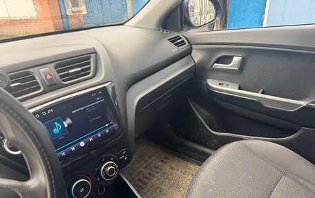 KIA Rio III рестайлинг, 2014 год, 725 000 рублей, 16 фотография