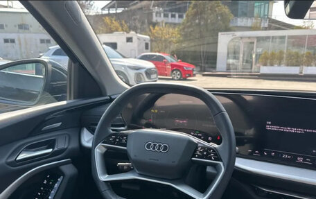 Audi Q5, 2025 год, 9 фотография