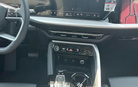 Audi Q5, 2025 год, 10 фотография