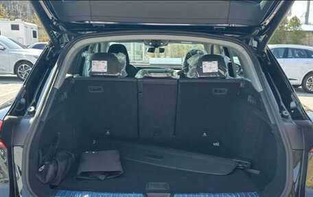 Audi Q5, 2025 год, 17 фотография