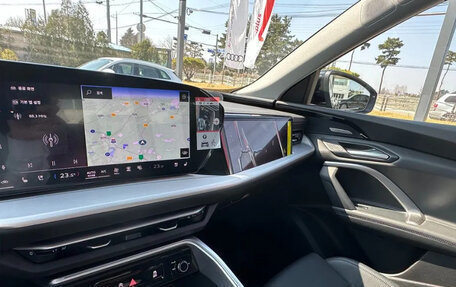 Audi Q5, 2025 год, 13 фотография