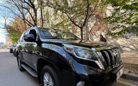 Toyota Land Cruiser Prado 150 рестайлинг 2, 2017 год, 5 500 000 рублей, 3 фотография