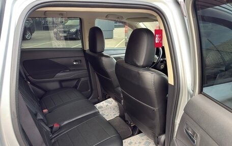 Mitsubishi Outlander III рестайлинг 3, 2016 год, 1 590 000 рублей, 14 фотография