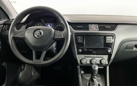 Skoda Octavia, 2018 год, 1 647 000 рублей, 12 фотография