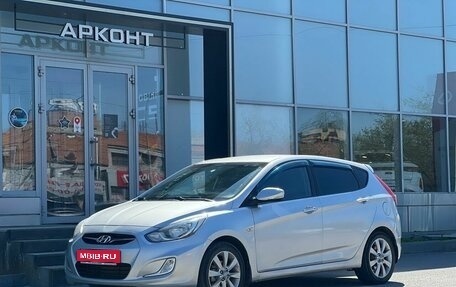 Hyundai Solaris II рестайлинг, 2012 год, 780 000 рублей, 1 фотография