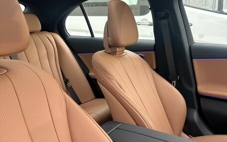 Mercedes-Benz E-Класс, 2025 год, 7 550 000 рублей, 23 фотография