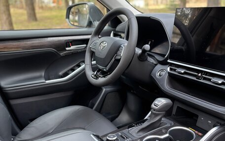 Toyota Highlander, 2026 год, 5 275 000 рублей, 24 фотография