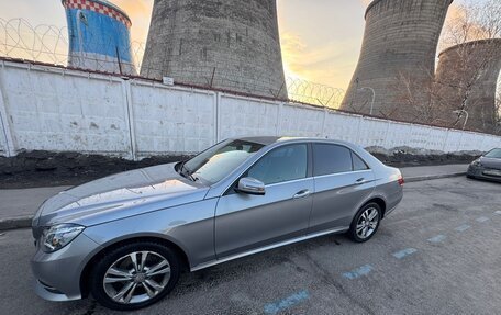 Mercedes-Benz E-Класс, 2014 год, 2 350 000 рублей, 3 фотография