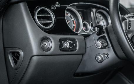 Bentley Continental GT II рестайлинг, 2015 год, 6 990 000 рублей, 24 фотография