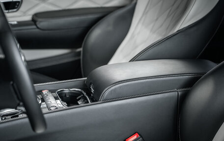 Bentley Continental GT II рестайлинг, 2015 год, 6 990 000 рублей, 30 фотография