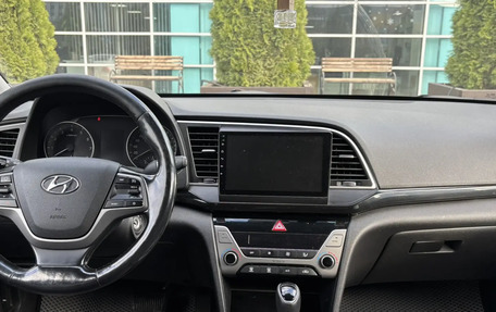 Hyundai Elantra VI рестайлинг, 2016 год, 1 350 000 рублей, 10 фотография