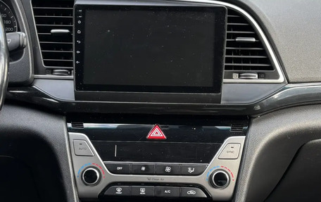 Hyundai Elantra VI рестайлинг, 2016 год, 1 350 000 рублей, 11 фотография