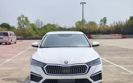 Skoda Octavia IV, 2022 год, 1 676 000 рублей, 2 фотография