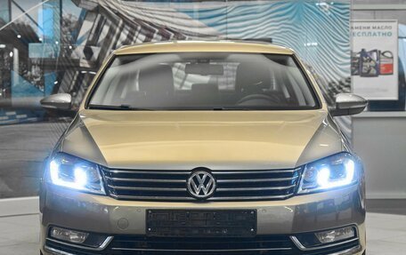Volkswagen Passat B7, 2013 год, 999 000 рублей, 2 фотография