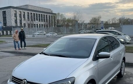 Volkswagen Polo VI (EU Market), 2015 год, 919 000 рублей, 1 фотография