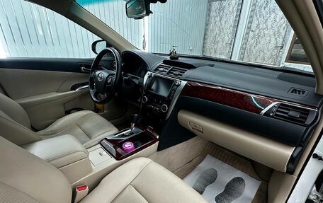 Toyota Camry, 2014 год, 2 100 000 рублей, 14 фотография