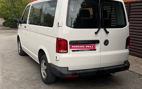 Volkswagen Caravelle T6 рестайлинг, 2021 год, 3 990 000 рублей, 3 фотография