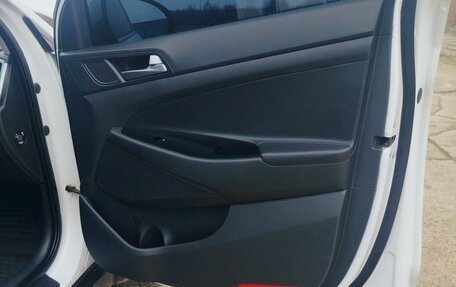 Hyundai Tucson III, 2017 год, 1 820 000 рублей, 5 фотография