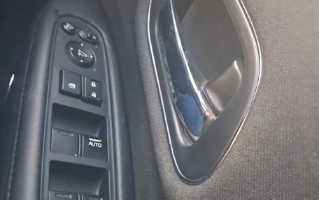 Honda Vezel, 2018 год, 1 850 000 рублей, 13 фотография