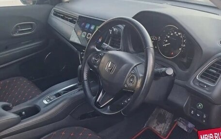 Honda Vezel, 2018 год, 1 850 000 рублей, 14 фотография