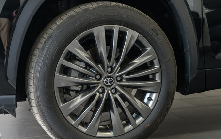 Toyota Highlander, 2026 год, 5 550 000 рублей, 24 фотография