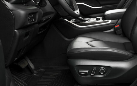 Toyota Highlander, 2026 год, 5 890 000 рублей, 17 фотография