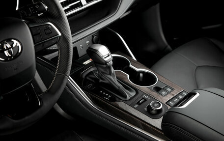 Toyota Highlander, 2026 год, 5 890 000 рублей, 13 фотография