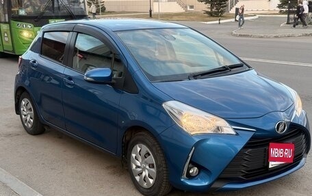 Toyota Vitz, 2018 год, 980 000 рублей, 1 фотография
