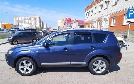 Mitsubishi Outlander III рестайлинг 3, 2008 год, 1 100 000 рублей, 2 фотография