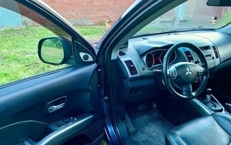 Mitsubishi Outlander III рестайлинг 3, 2008 год, 1 100 000 рублей, 4 фотография