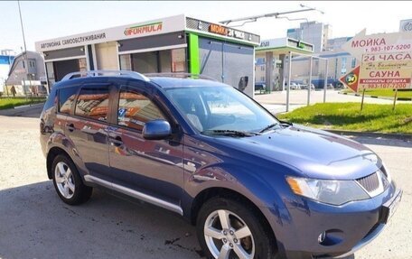 Mitsubishi Outlander III рестайлинг 3, 2008 год, 1 100 000 рублей, 11 фотография