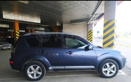 Mitsubishi Outlander III рестайлинг 3, 2008 год, 1 100 000 рублей, 13 фотография