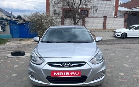 Hyundai Solaris II рестайлинг, 2012 год, 770 000 рублей, 7 фотография