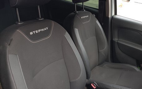 Renault Logan II, 2022 год, 1 300 000 рублей, 11 фотография