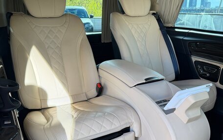 Mercedes-Benz V-Класс, 2017 год, 4 200 000 рублей, 3 фотография