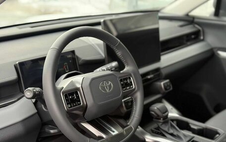 Toyota RAV4, 2026 год, 4 900 000 рублей, 17 фотография