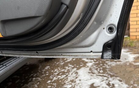 Toyota Land Cruiser Prado 150 рестайлинг 2, 2011 год, 2 290 000 рублей, 9 фотография