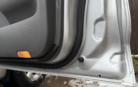 Toyota Land Cruiser Prado 150 рестайлинг 2, 2011 год, 2 290 000 рублей, 10 фотография