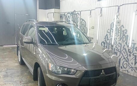 Mitsubishi Outlander III рестайлинг 3, 2010 год, 1 150 000 рублей, 3 фотография