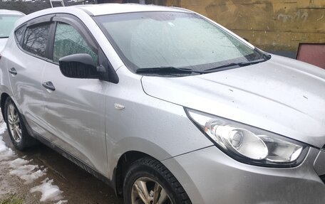 Hyundai ix35 I рестайлинг, 2011 год, 1 000 000 рублей, 3 фотография