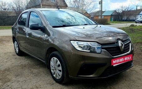 Renault Logan II, 2018 год, 650 000 рублей, 3 фотография