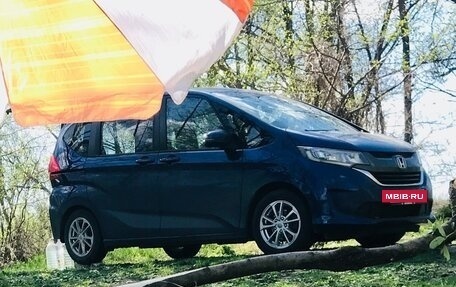 Honda Freed II, 2019 год, 1 570 000 рублей, 2 фотография