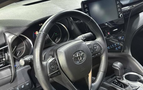 Toyota Camry, 2021 год, 3 100 000 рублей, 10 фотография