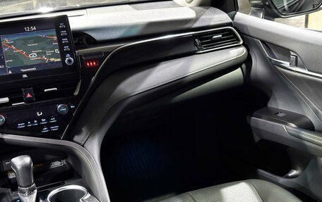 Toyota Camry, 2021 год, 3 100 000 рублей, 21 фотография