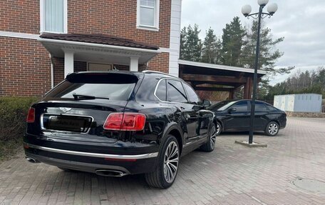 Bentley Bentayga I, 2016 год, 7 250 000 рублей, 2 фотография