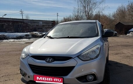 Hyundai ix35 I рестайлинг, 2012 год, 770 000 рублей, 2 фотография