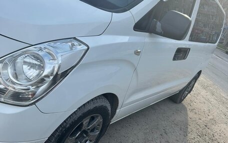 Hyundai Grand Starex Grand Starex I рестайлинг 2, 2010 год, 1 550 000 рублей, 2 фотография