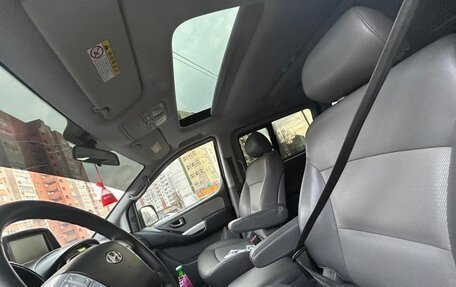 Hyundai Grand Starex Grand Starex I рестайлинг 2, 2010 год, 1 550 000 рублей, 3 фотография